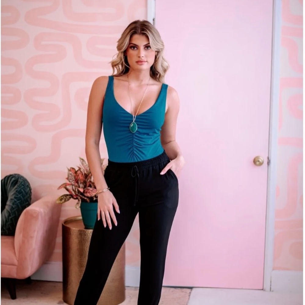 Veronica M joggers